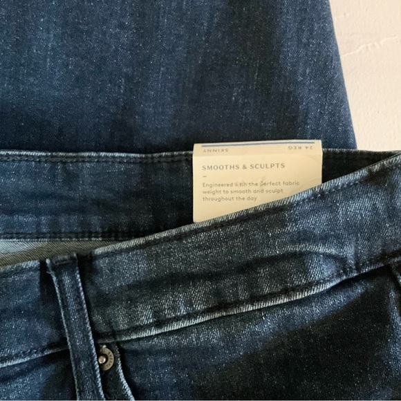 Universal thread 24 W skinny jeans - Picture 4 of 10